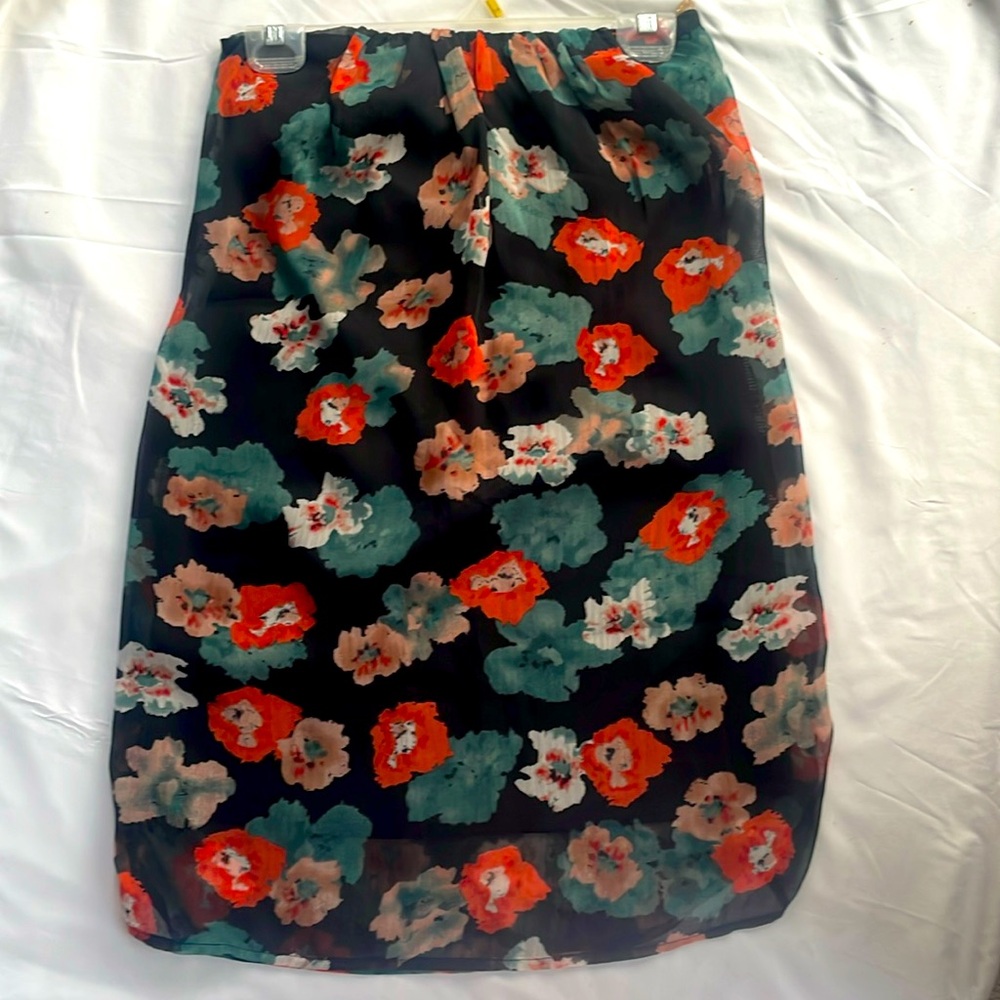Floral skirt - Picture 2 of 8